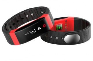 SMA-Band fitness band comes with a dynamic heart rate monitor
