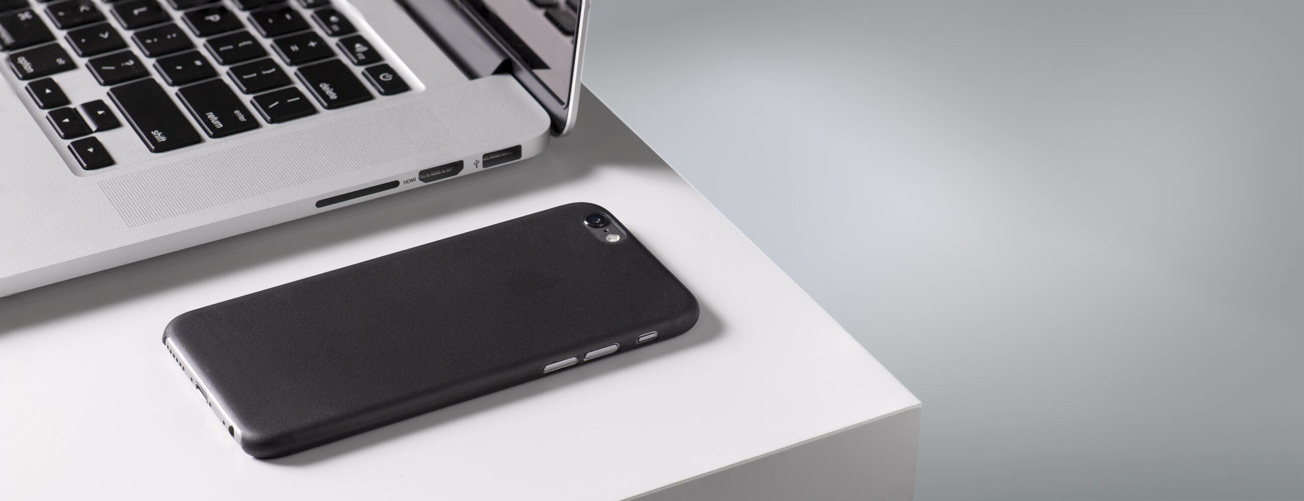 These Slim iPhone Cases by totallee add no extra bulk to your phone